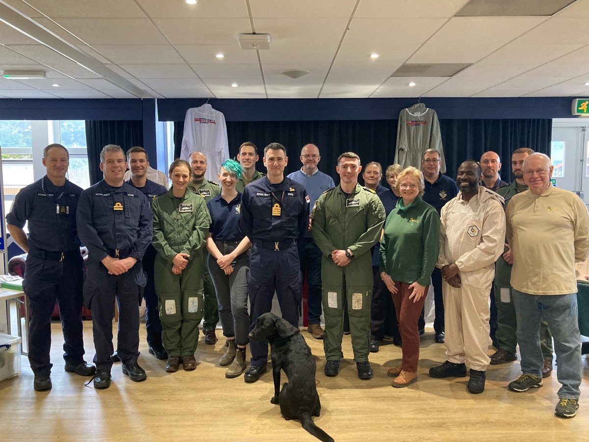 RNAS Culdrose has launched a beekeeping club with plans to house upwards of 120,000 bees 🐝 It was set up by Lt Adam Pollock, a trainee Merlin helicopter pilot with #824NAS Thanks go to West Cornwall Beekeeping Club, Defra National Bee Unit & @RNRMC for a donation for hives & kit