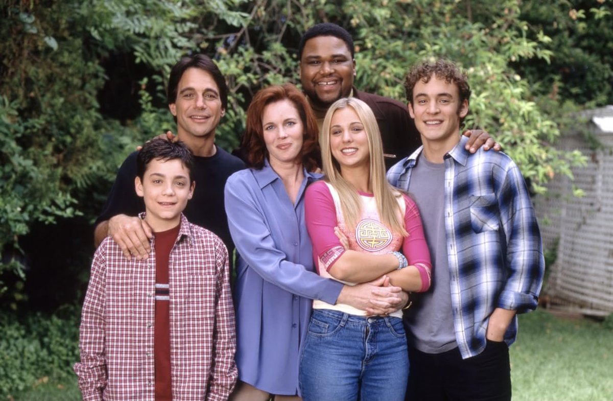 SoGoodWeNamedlt's tweet photo. The cast of Homewood P.I. with @TonyDanza , Kaley Couco &amp; Anthony Anderson (2004) https://t.co/JnOZSbRrRN