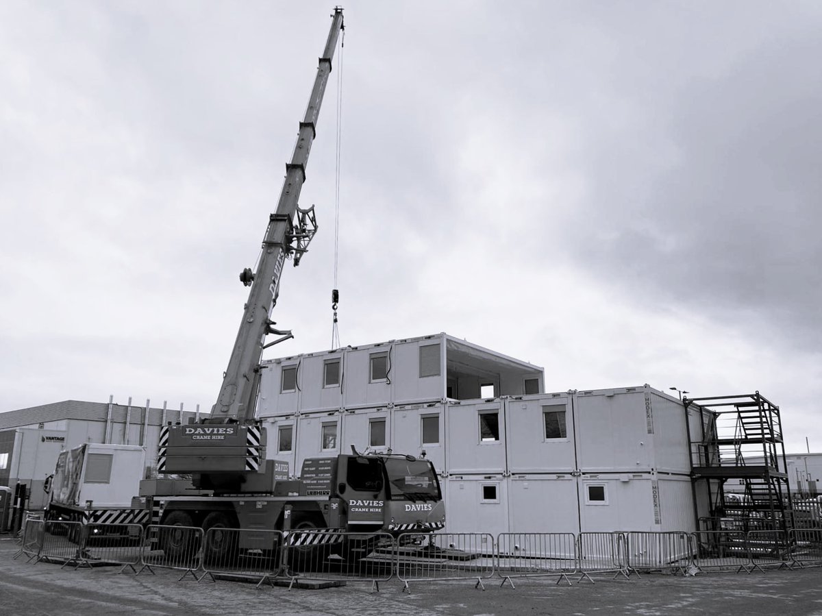 modex_spaces's tweet image. Another successful Delivery & Installation for @Bouygues_ES
21 Modules consisting of Welfare & Drying Room Facilities on the Ground Floor, Canteen Facilities on the First Floor & Open Plan Office on the Second Floor.
#modularbuilding #siteaccommodation #construction