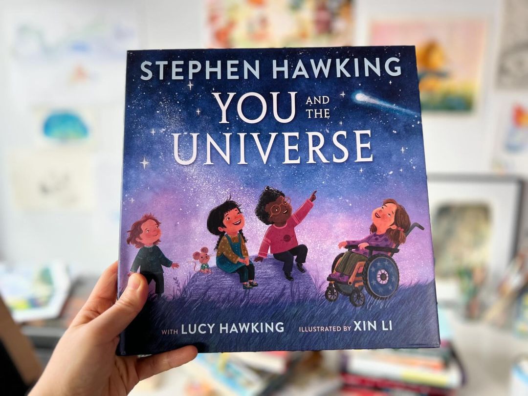 🎉🎉 OUT TODAY! 🎉🎉 'You and the Universe' brings my father's extraordinary work in science to life for readers of all ages, beautifully illustrated by artist Xin Li. 📷 Xin Li @randomhousekids @penguinrandom @penguinUKbooks #YouAndTheUniverse #StephenHawking #LucyHawking