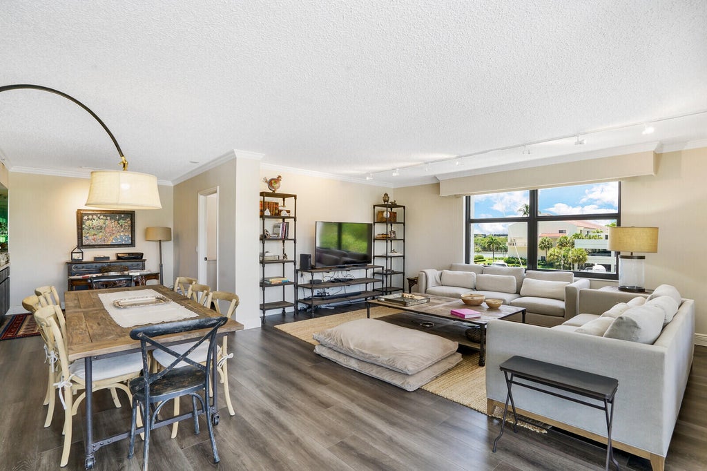 LangRealty's tweet photo. 📍Highland Beach, FL

Equal Housing Opportunity
Offered at $12,000 per month by Aristi Constantin -- 561.368.7437

For more information, please visit https://t.co/kKUA6kjM7P

#langrealty #listwithlang https://t.co/Ni0csqwtOZ