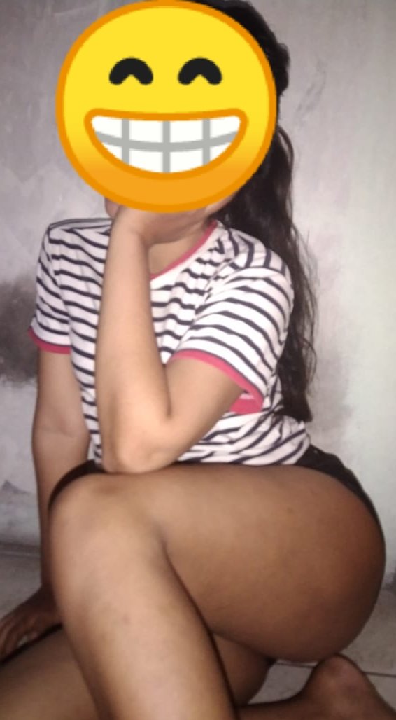 Simple090488's tweet photo. Mau diapain??? 😁

#pasutri3some #pasutrifantasy #sangeberat  #cro https://t.co/A9kYvqRkiA