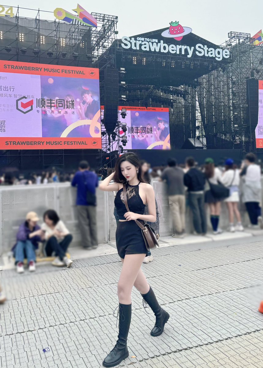 人都是最爱自己 
才会爱上满足自己欲望的人 https://t.co/WuKNxyNd2t