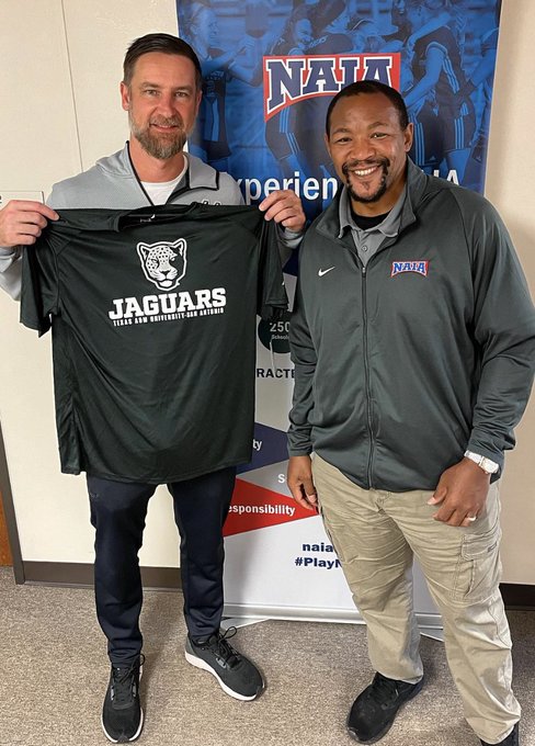The Men’s Basketball era has officially begun! Welcome to Jaguar Nation, Coach Dial! Go Jags!🐾🏀 #TAMUSA #BuildingChampions