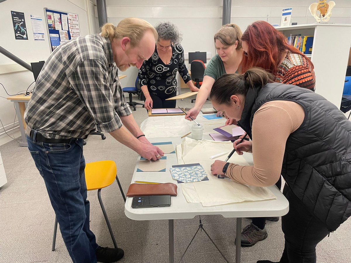 Looking forward to tonight's Medical Museum 'photo album' workshop with paper Artist Matt Edwards. These are just fab, made by staff all inspired by a Nurses' photo album in our heritage collection @HeritageFundM_E @hospitalcharity @UHDBLibrary @BookbinderMatt #book #photo #art