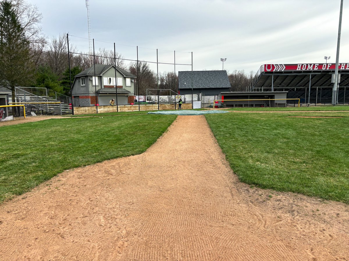 tylerathfields's tweet image. Glad we got @BedfordHSBase taken care of before this weather! Field is ready to go! 

@MichMule