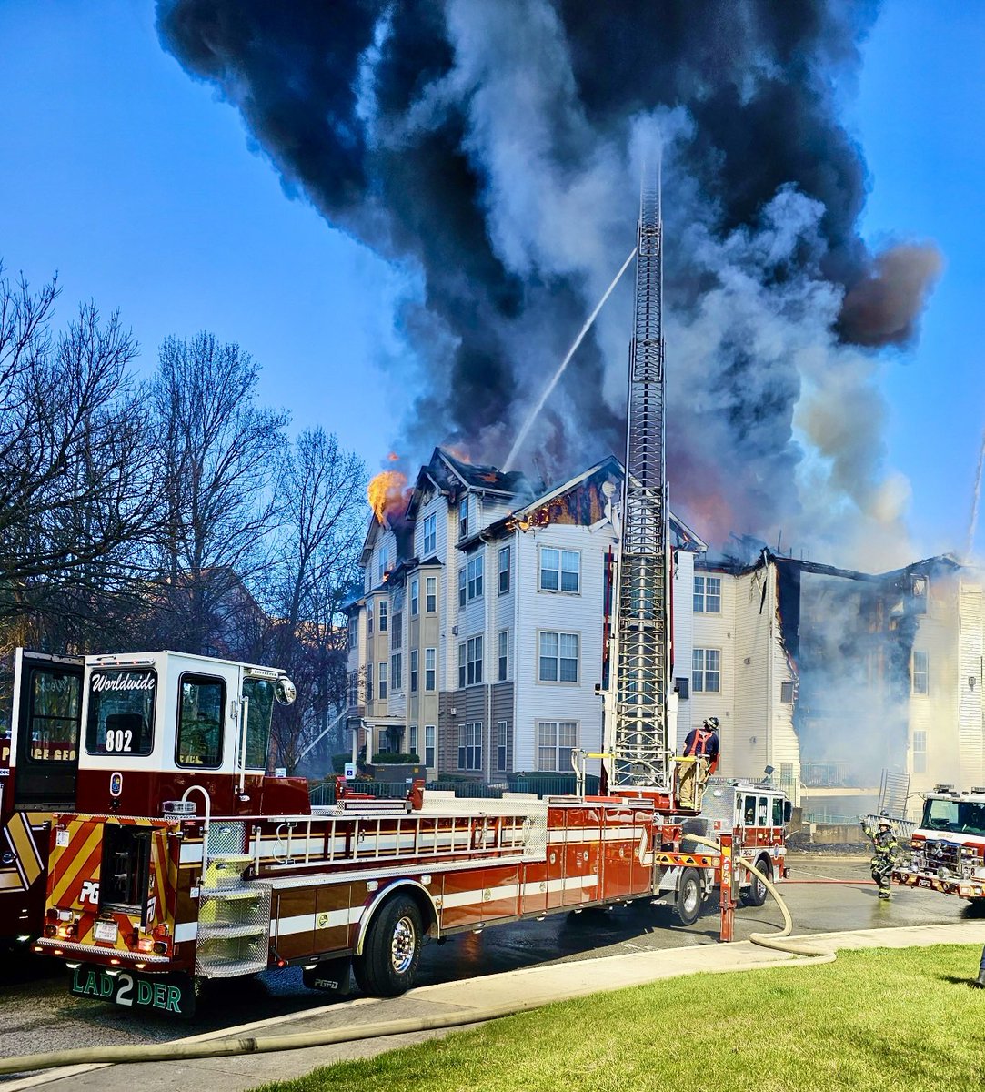 RickyRileyTT's tweet photo. Truck 2 operating at a 2nd Alarm in Bowie, MD. on March 25th. A 2022 @PierceMfg 107’ Ascendant Tiller with pre-piped waterway on an Enforcer  chassis. @FireApparatus1 @fireengineering @pgfdamd https://t.co/k4nllpRO7r