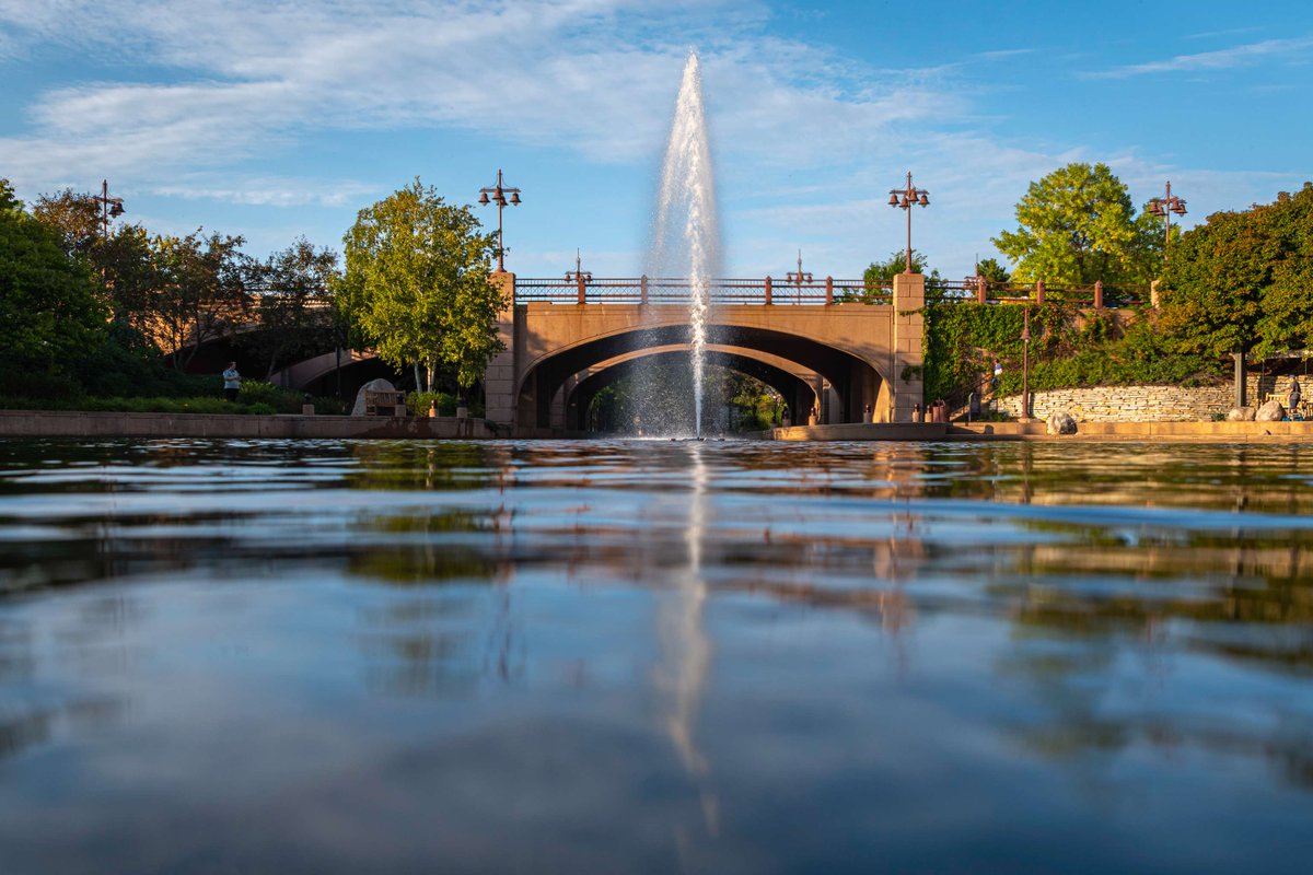 Our J Series Fountains were designed with both beauty and function in mind. Each package includes multiple twist-and-lock nozzles, allowing you to choose from attention-grabbing geysers to elegant 3-tier displays! ⛲