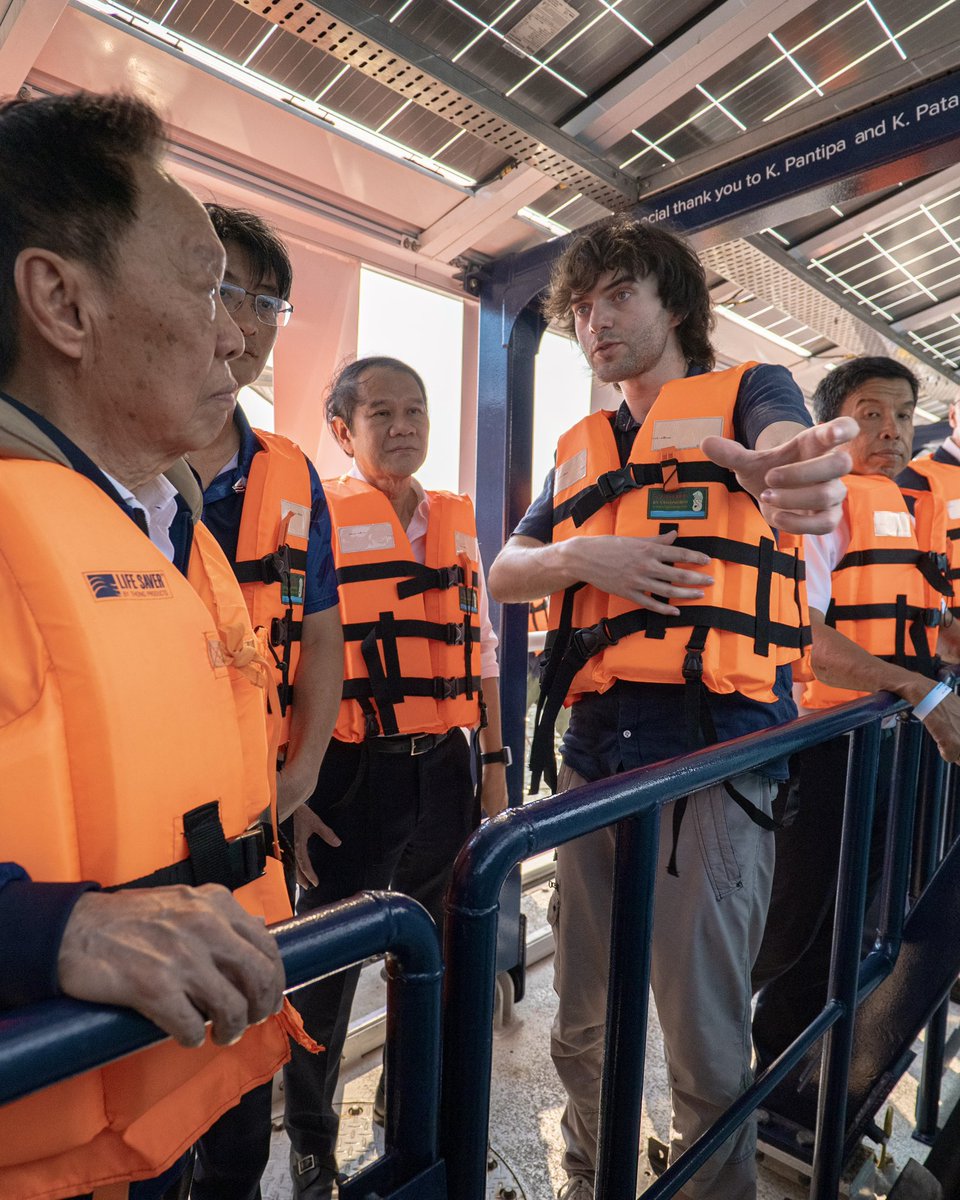 Inaugurated Bangkok’s first Interceptor today with Deputy PM Patcharawat Wongsuwan and Governor @chadchart_trip. A big thanks to all of our supporters and our local partners for enabling us to take this first step in stopping plastic before it reaches the Gulf of Thailand.