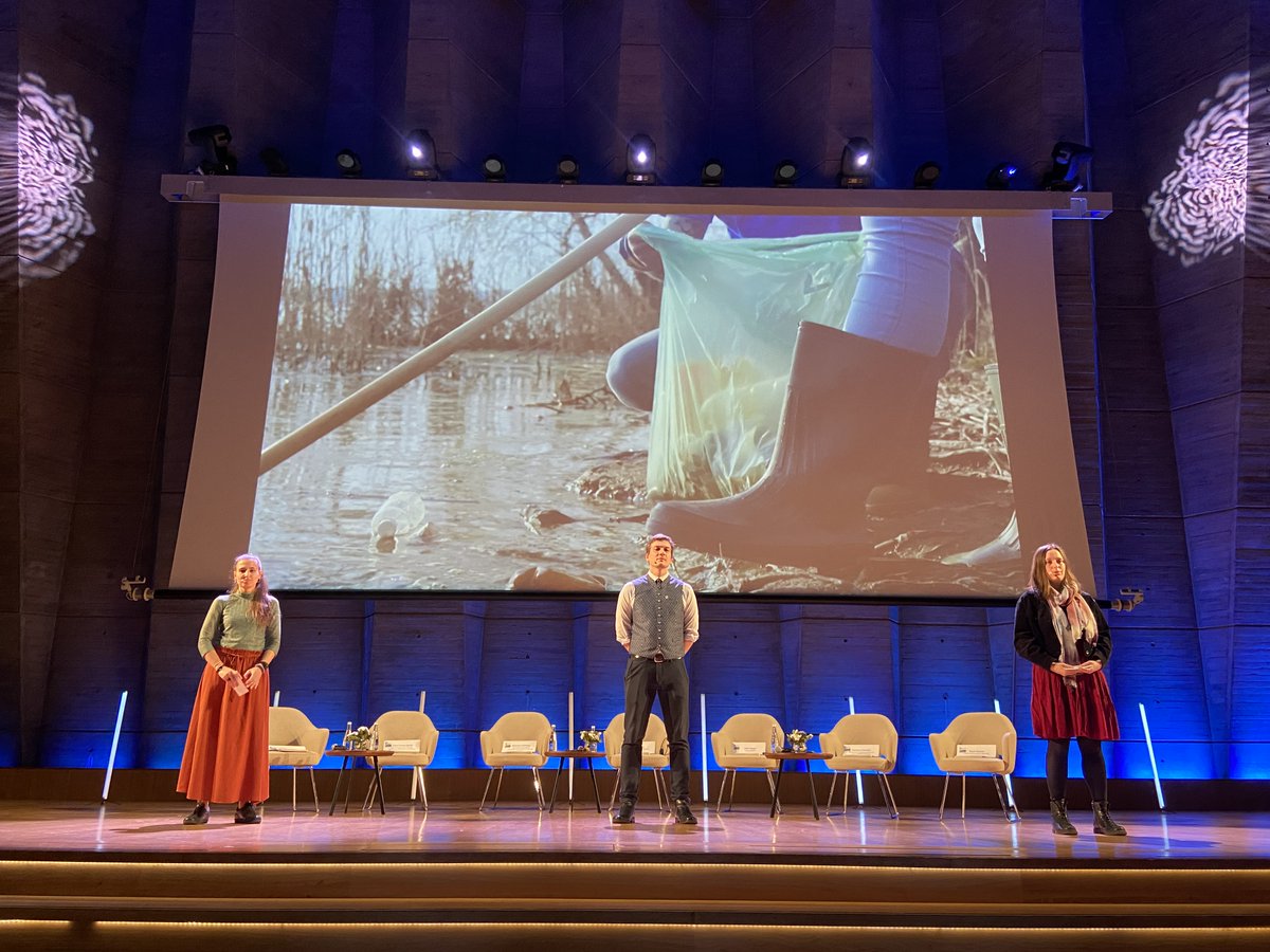 On #WorldWaterDay2024, our Charlemagne Prize Fellow Veronica @Relano_Ecija (@onewater_blue) spoke about #OceanProtection and #WaterPhotojournalism at the 'Water for Peace' event hosted by @UNESCO and @UNECE. 

Rewatch here (from 2:38:00): webcast.unesco.org/events/2024-03…

📸Melissa Hiltl