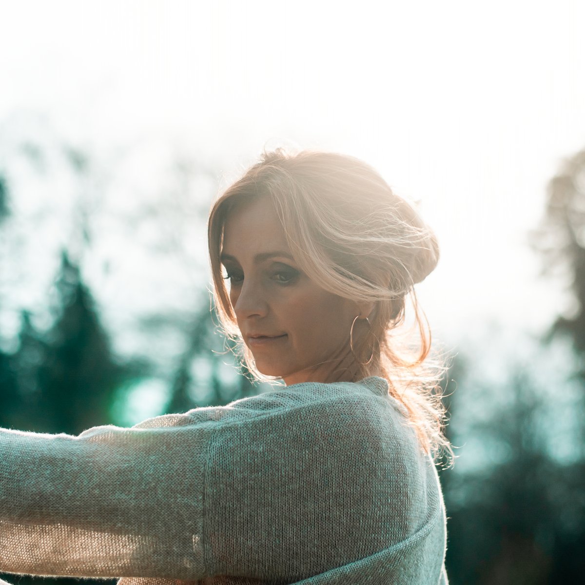 The Late Show 'Album of the Week' is ‘Coming Home’ from @CaraDillonSings - tune into @blaireve on @bbcradioulster & @BBCRadioFoyle all this week from 10pm 🙌 bbc.co.uk/programmes/b08…