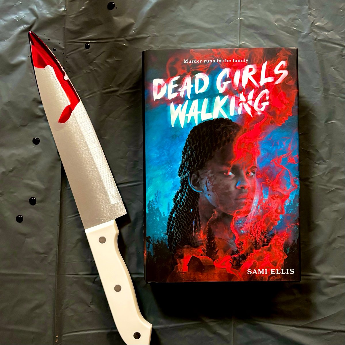 Brace yourself for #DeadGirlsWalkingBook, a shocking YA slasher from @themoosef! Join Temple as she searches for answers in the woods that were once her serial killer father’s hunting grounds. Grab a copy & get ready to face your fears today! #BookBirthday bit.ly/4byNhNL