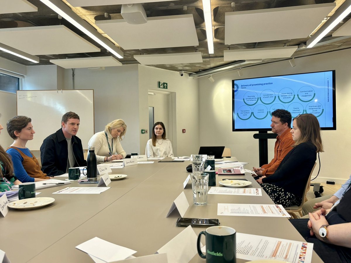 This week we hosted a roundtable to discuss youth participation in research and evaluation. The group shared experiences in implementing participatory methods and explored more ideas. Thank you to colleagues from @CEI_org @FoundationsWW @Ageing_Better @YouthEndowFund @YEUK2012