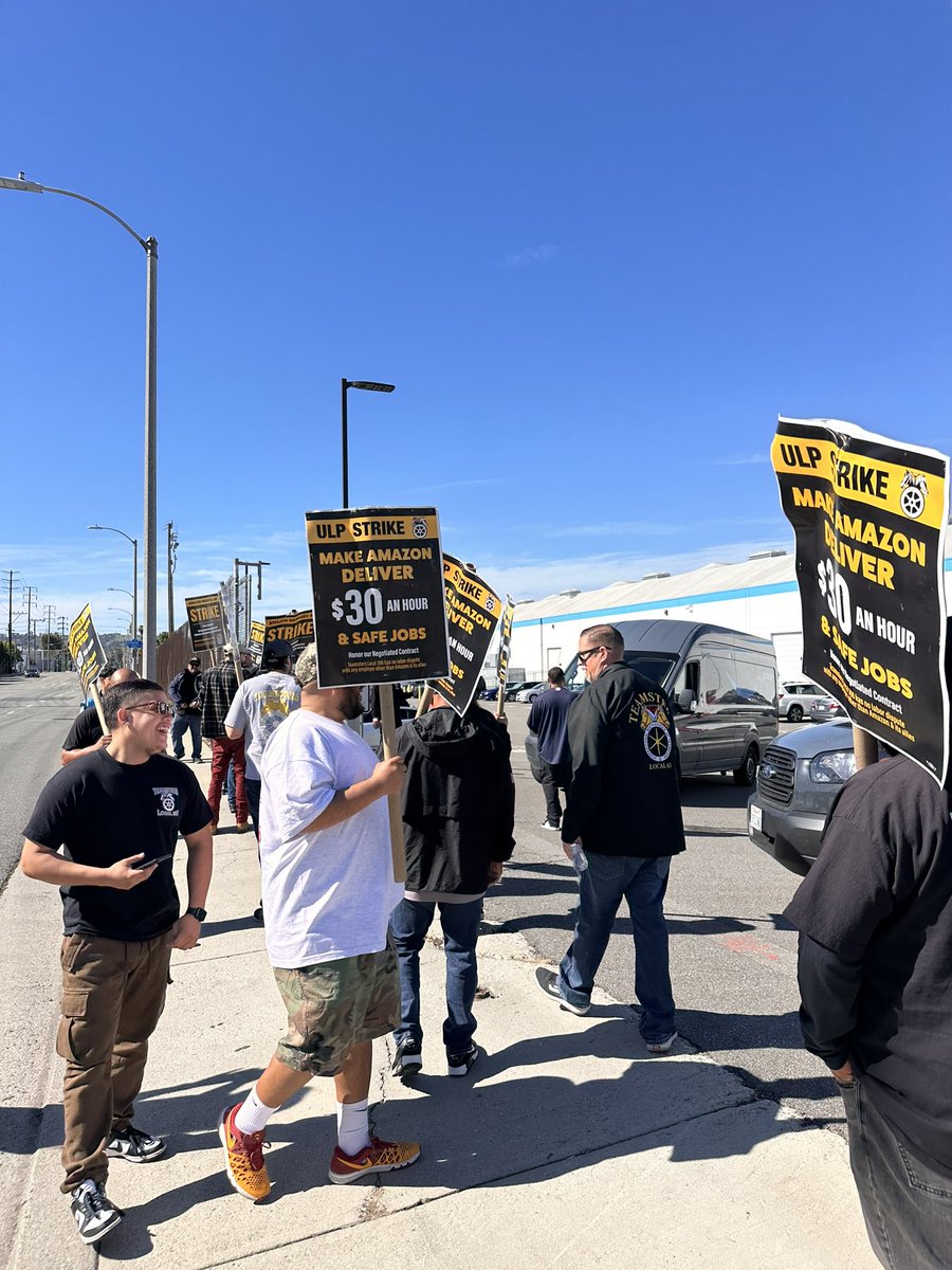Yesterday, Monday March 25, 2024 in The City of Industry, Communications Director Chris Martinez attended the Amazon Extension Picket Line at DAX5 facilitated by Teamsters Local 396! The reception of love and support from the employees from multiple DSP’s was outstanding. The