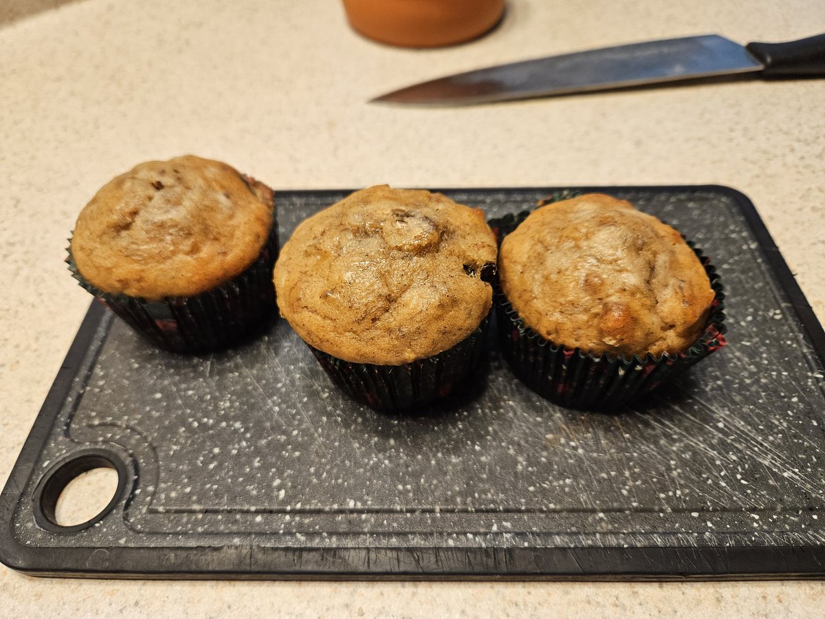 Icepickun's tweet image. Delicious banana, chocolate chip muffins with caramel glaze 😋. A friend made them, but now I must learn their secret
