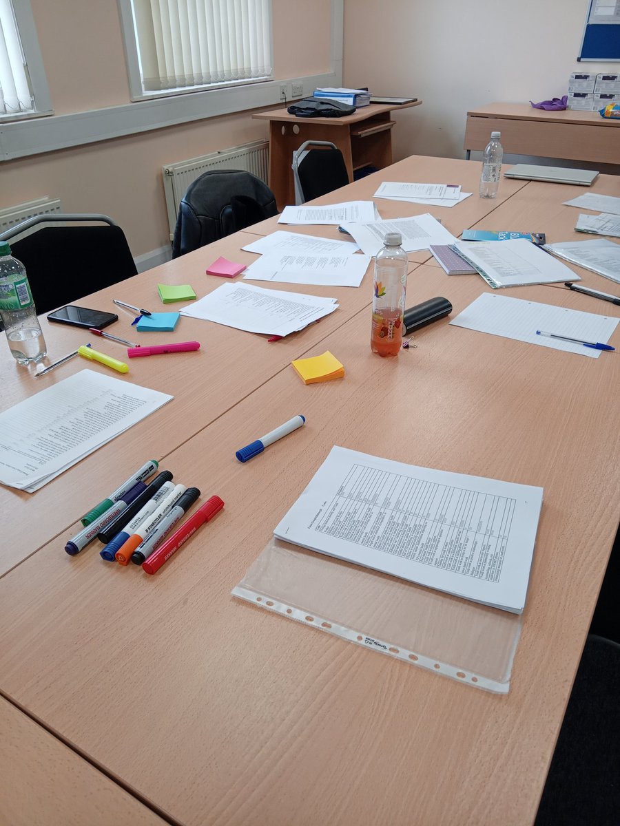 @ReynoldsAndie @CEYSNorthumbri1 @BerwickYouth @NationalYouthA Productive day doing thematic analysis of our Focus Groups with youth workers on mental health support for yp. BIG thank you to Berwick Youth Project for lending us their training room.