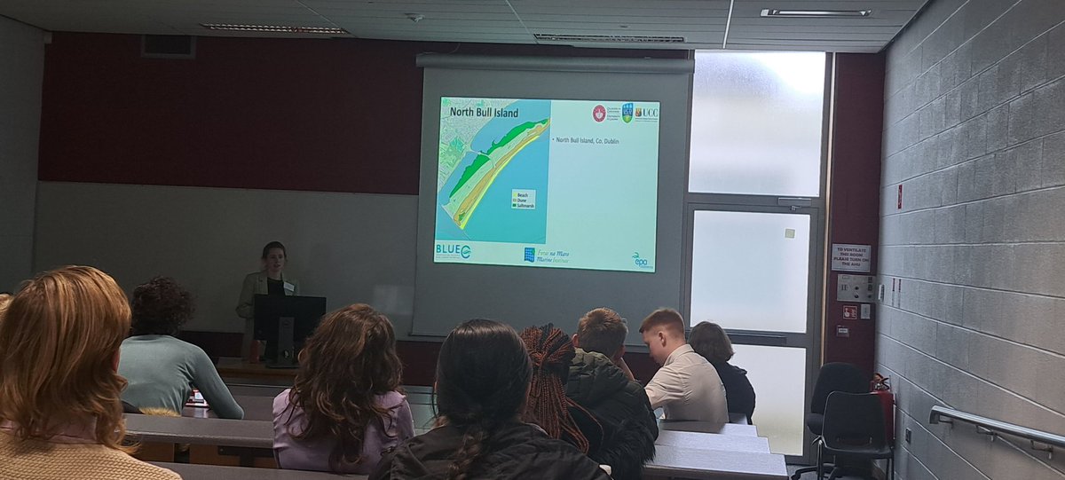 Geraldine Doolan from @uniofgalway also working on @BlueC_Research project from a socio-economic aspect assigning recreational value to a specific coastal ecosystem at #ENVIRON2024 Research funded by @MarineInst and @EPAIreland