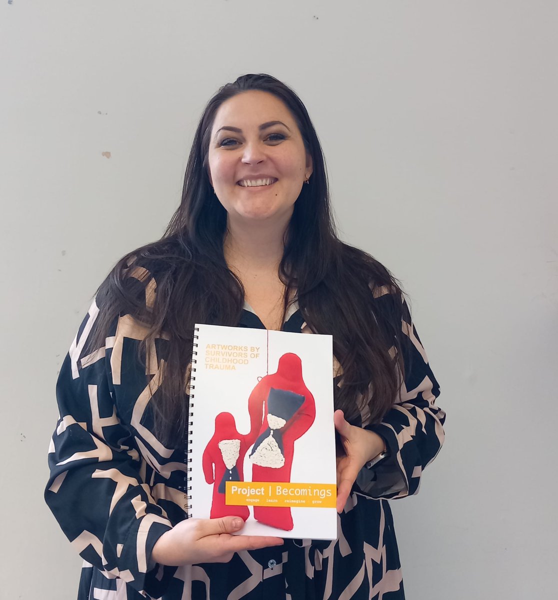 What a pleasure to have a visit from Victoria (@VChrist0 ) today, who was picking up some copies of her Project Becomings book! It includes photos and reflections on the moving and impactful art exhibition that came out of Victoria's research. What a star- watch this space! 🌟👀