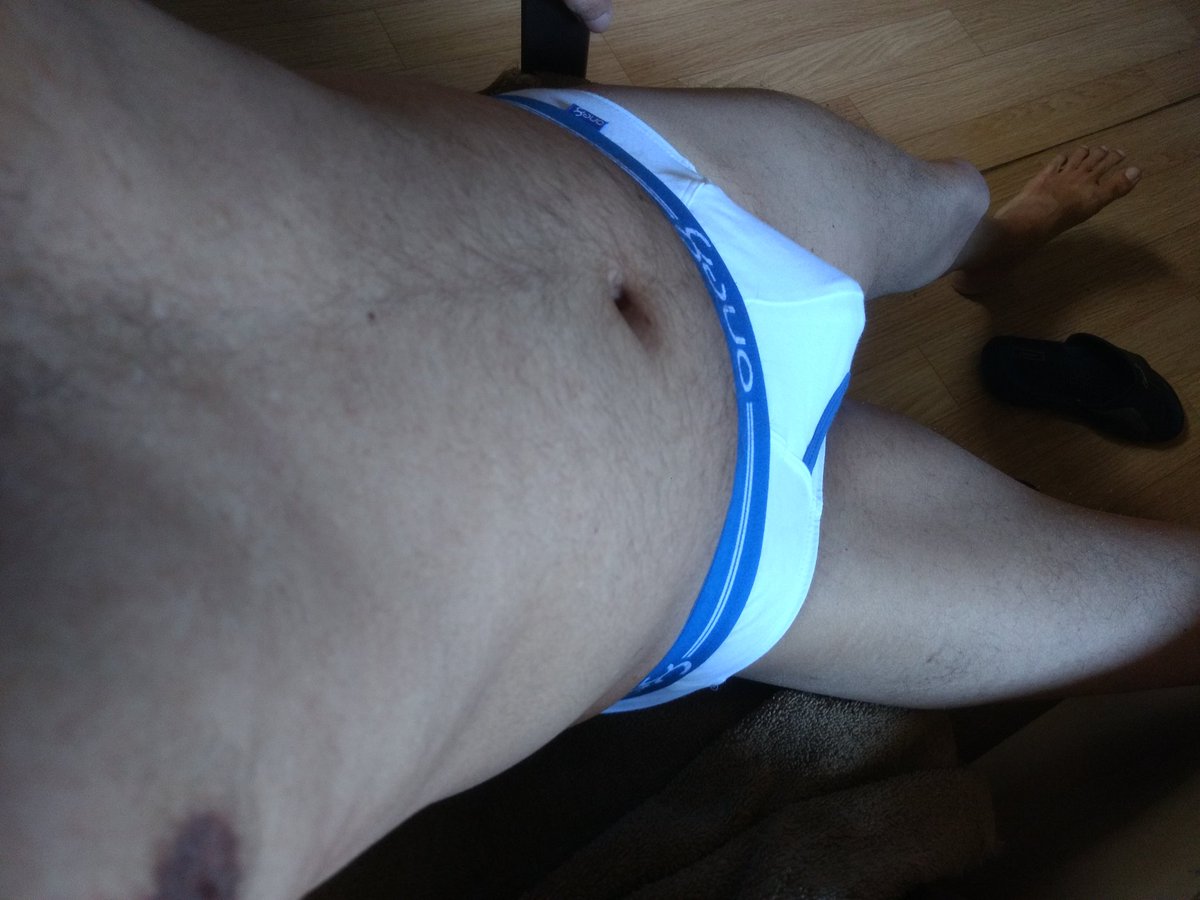 lipsondick's tweet photo. White underwear always #underwearlover #whitebriefs https://t.co/NNfLWHBM4e