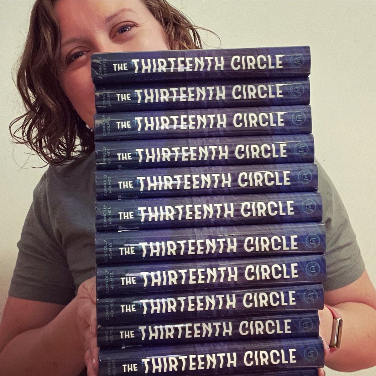 Giveaway alert! To celebrate THE THIRTEENTH CIRCLE being out for two months, I’m giving some hardcovers away to school libraries! If you’re an elementary or middle school librarian whose students enjoy sci-fi/mystery, please reach out! #elementaryschool #schoollibrarian #giveaway