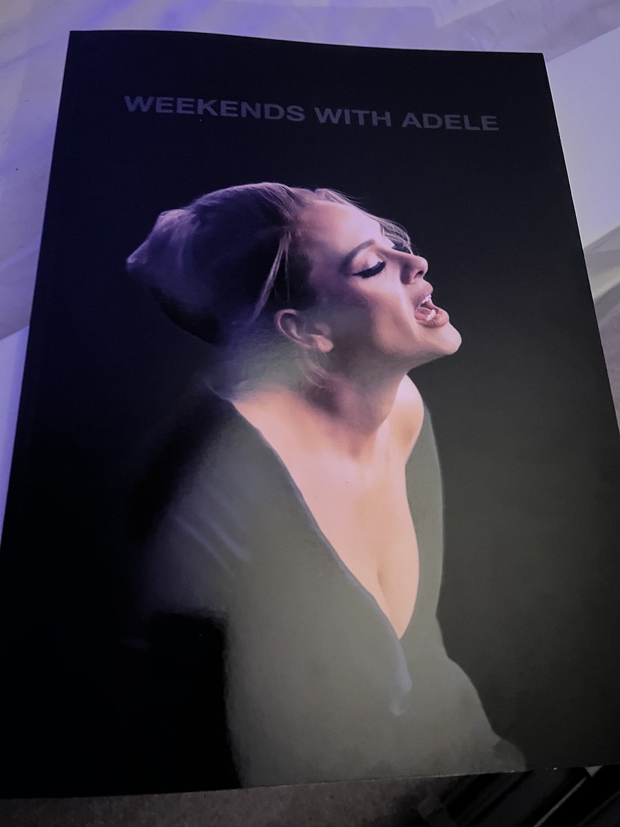 AdeleProjectss's tweet image. GIVEAWAY TIME ♥️♥️♥️

Daydreamers, as a way for us to give back and show our love to you, we are giving away a Weekends With Adele program book !! 

To enter:

Like
Retweet
Reply with your favorite Adele song and why? GOODLUCK 🫶