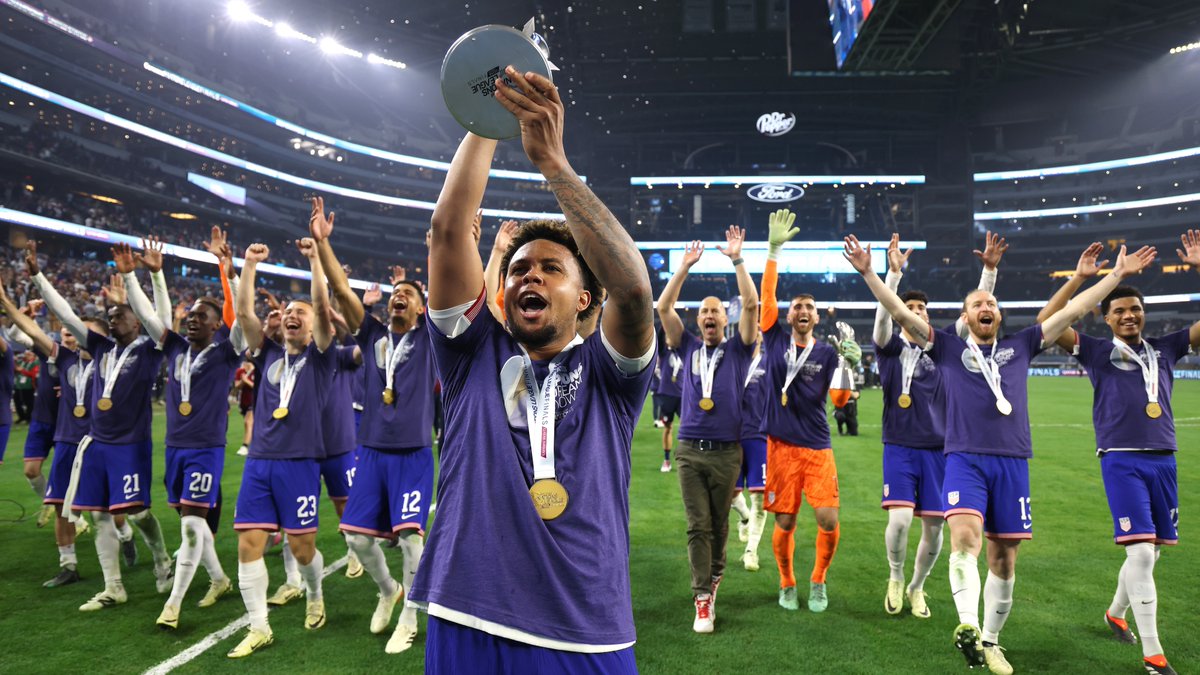 Our stars earning their stripes 🇺🇸 Cheers to @USMNT on winning the Concacaf Nations League Final in the #DosACero tradition this weekend as they prepare to kick off their promising FIFA World Cup 26 campaign here in Los Angeles. 📸: John Dorton/ISI Photos/USSF/Getty Images for…