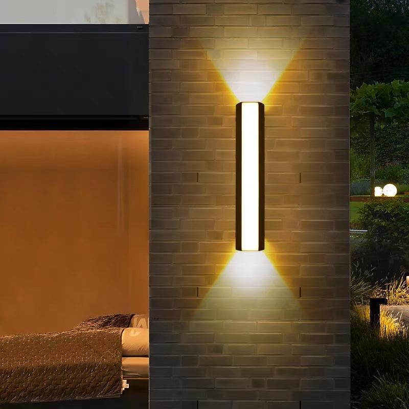 Aesthetic outdoor lighting adds ambiance and highlights architectural features, landscaping, or outdoor décor elements.
Up Down Photo Outdoor Wall Washer
décor #lamp #modernlighting #christmaslights #lightdesign #construction #decoration #christmas #photography #homelighting