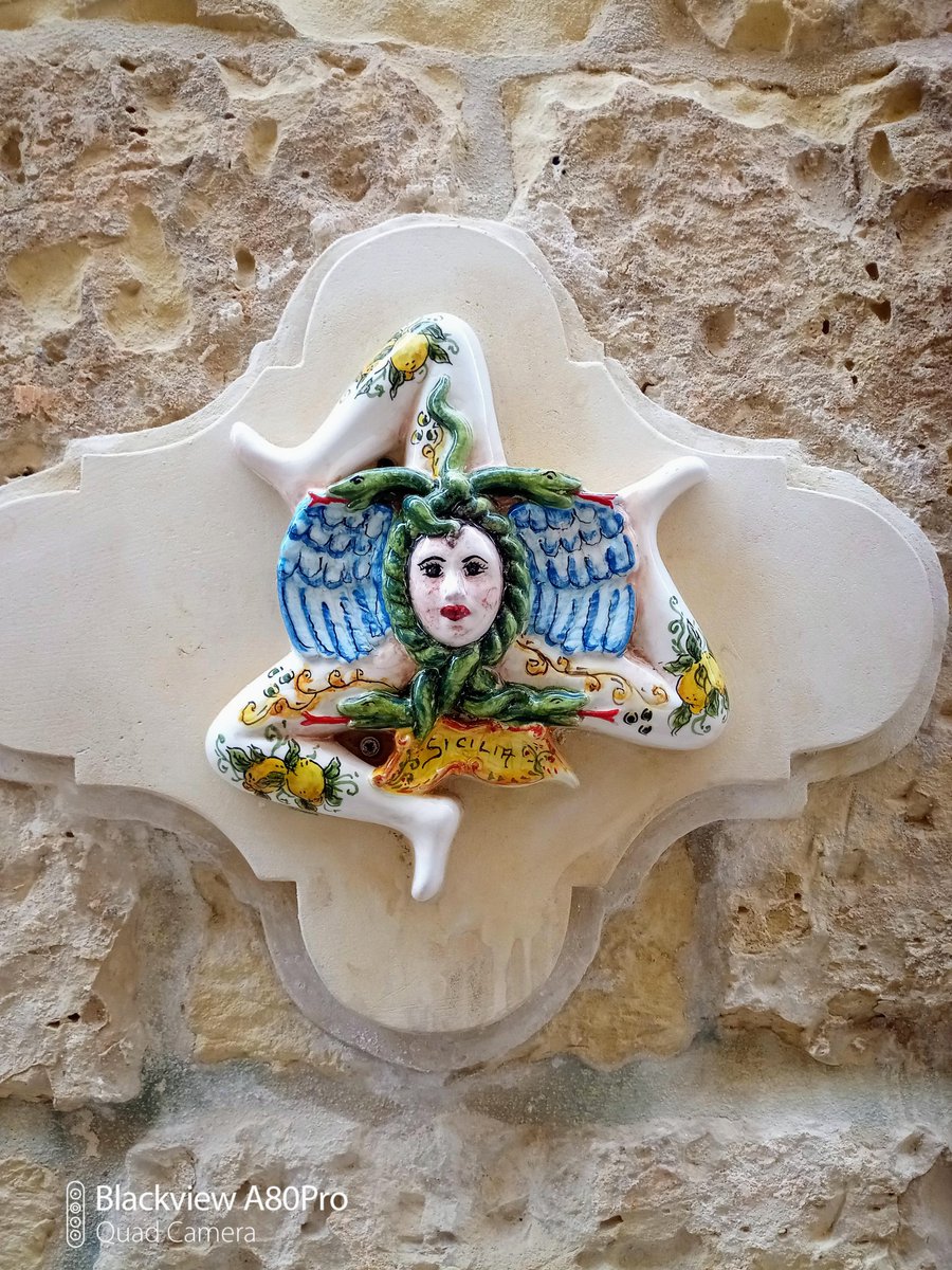 HamalaViews's tweet image. Came across the 3 Legs of Man today in Madina, Malta. Turns out it also appears on the Sicilian flag #Malta #Sicily #Madina