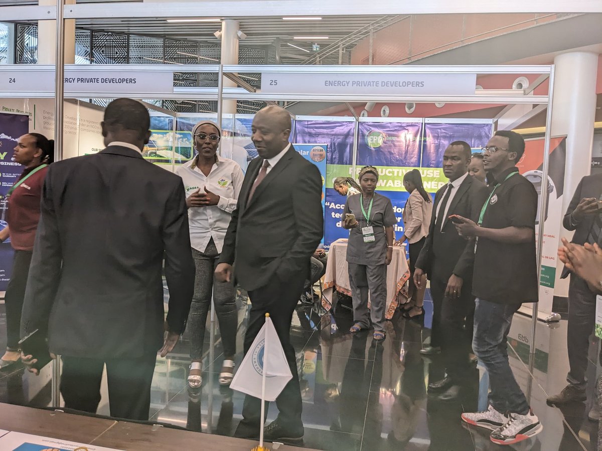 Today, PM Dr. Edouard NGIRENTE accompanied by Minister of Agriculture and Animal Resources Dr. Ildephonse Musafiri & other official delegates visited @UR_CAVM exhibitions at Kigali Convention Center @PrimatureRwanda @RwandaAgri