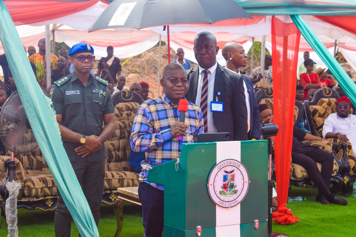 ABIA: Alex Otti Flags Off 11.5km Nunya-Eluama-Isuikwuato Road, With 12 Months Completion Timeline | SEE PHOTOS @alexottiofr Read more here afnews.ng/abia-otti-flag… Naira The Central Bank of Nigeria Rivers State