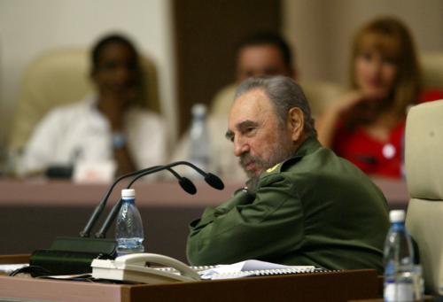 📷#FidelCastro denuncia en el Palacio de las Convenciones la presencia del terrorista Luis Posada Carriles en Estados Unidos 👉11 de abril de 2005 #Cuba #SomosContinuidad