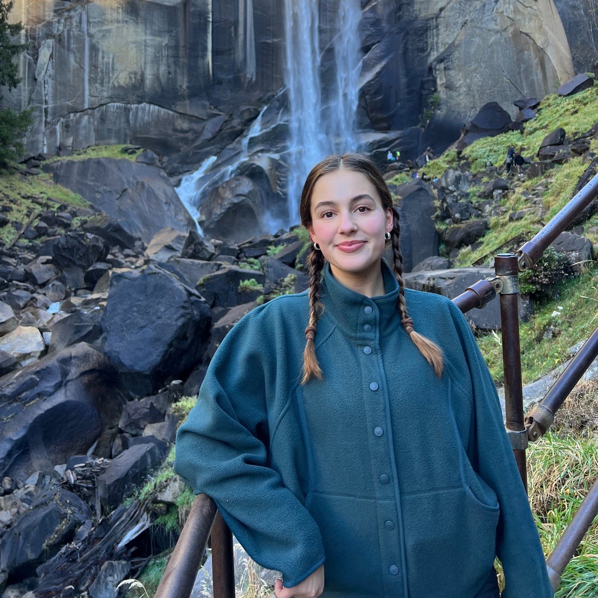 Congratulations to Sr. Account Manager Yasi Arami on her 4th Moxieversary! Yasi has enjoyed working w/ clients across beauty, home, beverage, entertainment &amp; more. Her favorite win has been developing successful conference &amp; awards programs for her clients.bit.ly/3PCjD0T