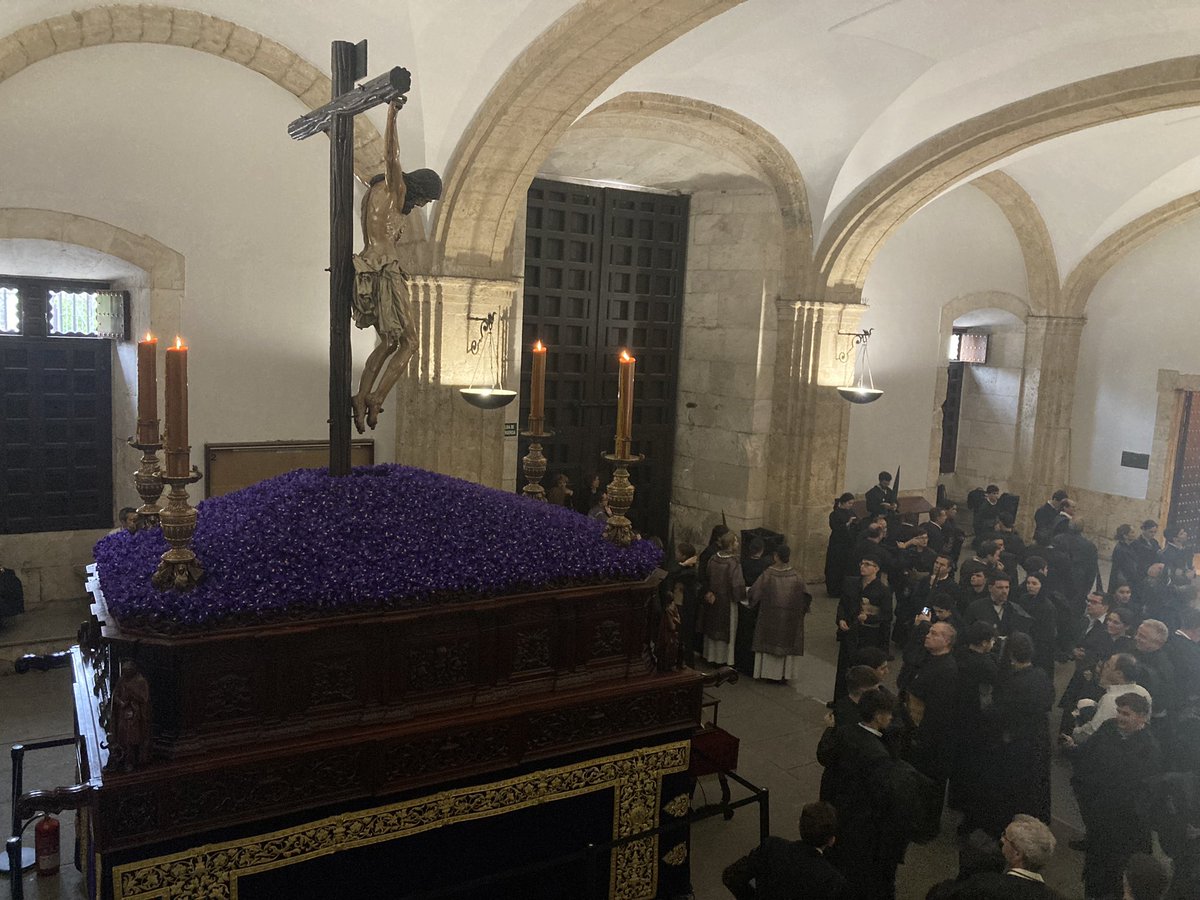 🟣 ÚLTIMA HORA | La @Hdadestudiantes NO realizará estación de penítencia en este Martes Santo 

#SSantaSevilla24