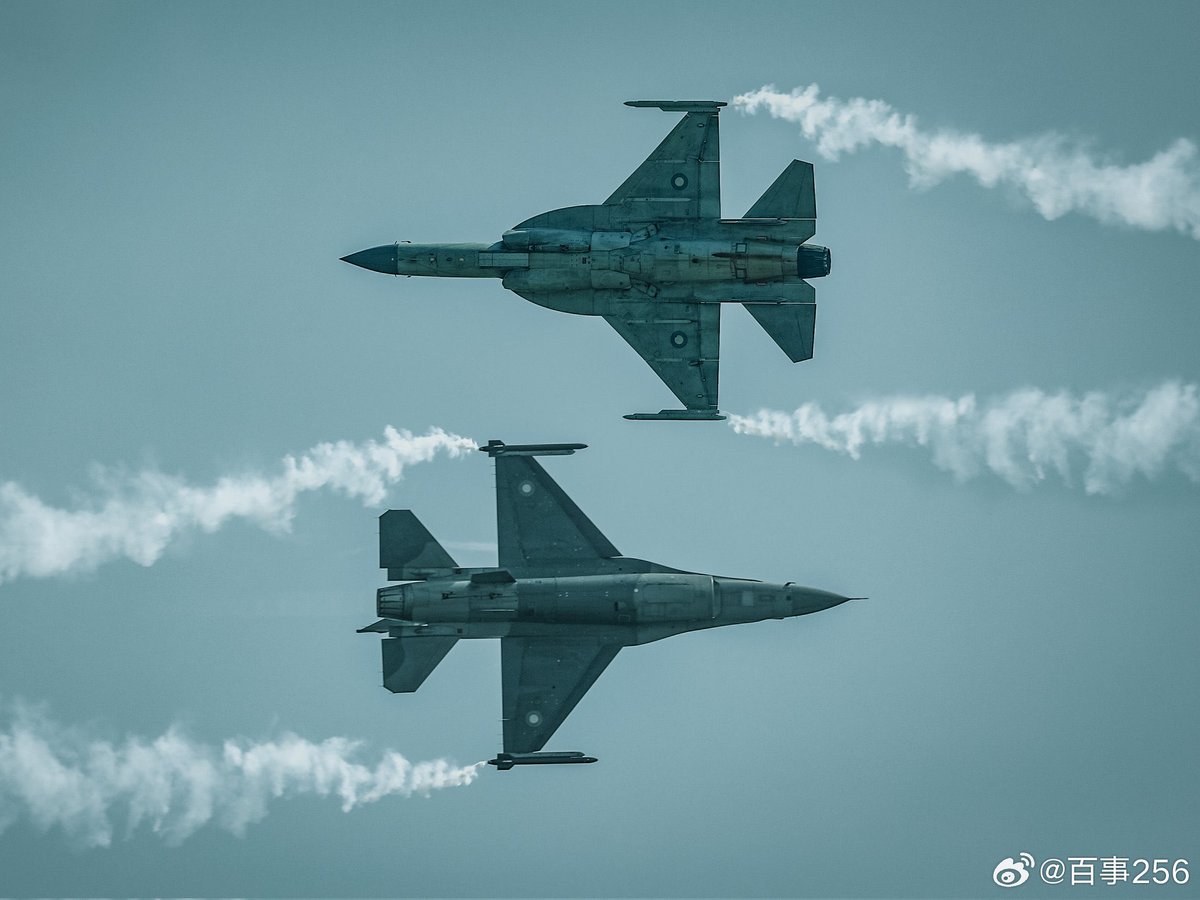 Composite image of JF-17 and F-16 performing at Pakistan Day.