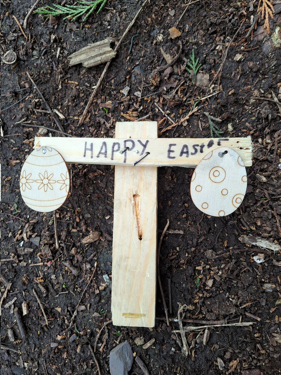 NatureExplDerby's tweet image. Lovely Easter Cross woodcraft at Bolsover juniors after school club. The children got very creative at the woodwork table.  @BolsoverJuniors @BolsoverParishC 

Sarah