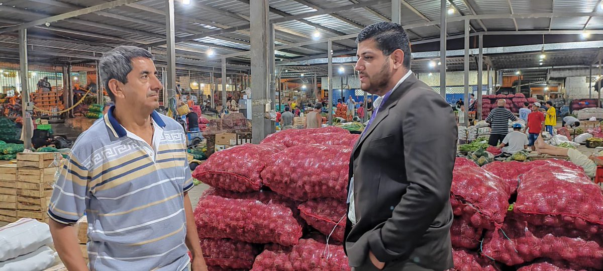 GoberManabi's tweet photo. Además socializó la obligación de publicación del tablero con la exhibición de la lista de precios conforme lo dispone la Ley de Defensa del Consumidor.

#ElNuevoEcuador https://t.co/dFMnu3mqra