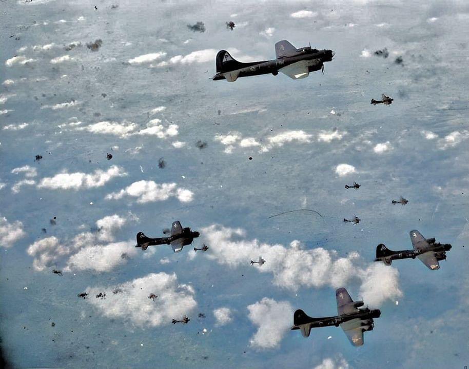 ✦ Bf-17s flying through a FLAK filled sky! 🚁✈️ ,

#helicopters #airbus #bell #usa
#hughes #technology #military 
#aircraft #airshow #aviation #pilot 
#military #navy #marines #airforce 
#aircraftcarrier #airbuscaptain 
#sikorsky #boeing #navalaviation .