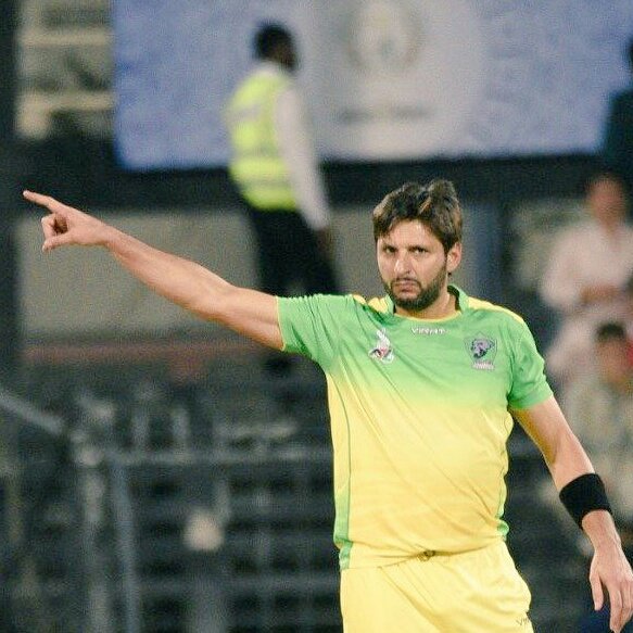 Shahid Afridi to youthias. 😎 #ShahidAfridi