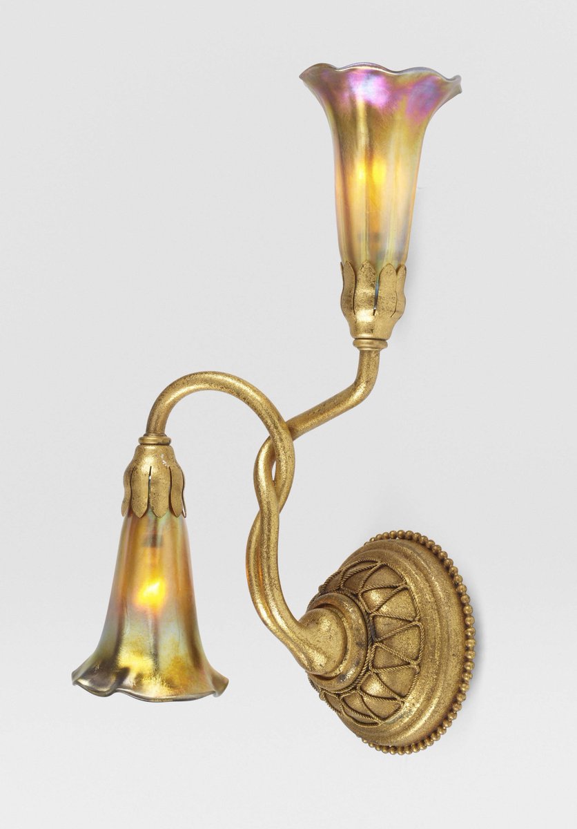 Art Nouveau wall lamp from 1910 by Tiffany Studios, New York, USA.