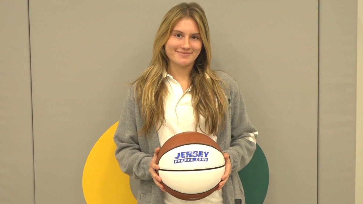 🏀 We'd like to give a belated congratulations to OLMA's Madelynn Bernhardt for winning a JSZ Girls Basketball Game Ball!

Bernhardt became the third player in program history to surpass 1,000 career points in January. The senior went on to set OLMA's all-time scoring record,