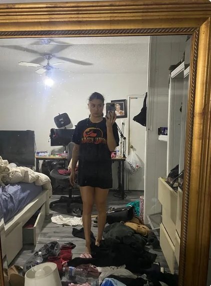 luulao's tweet image. Girls room behind the selfie
#フォロバ100