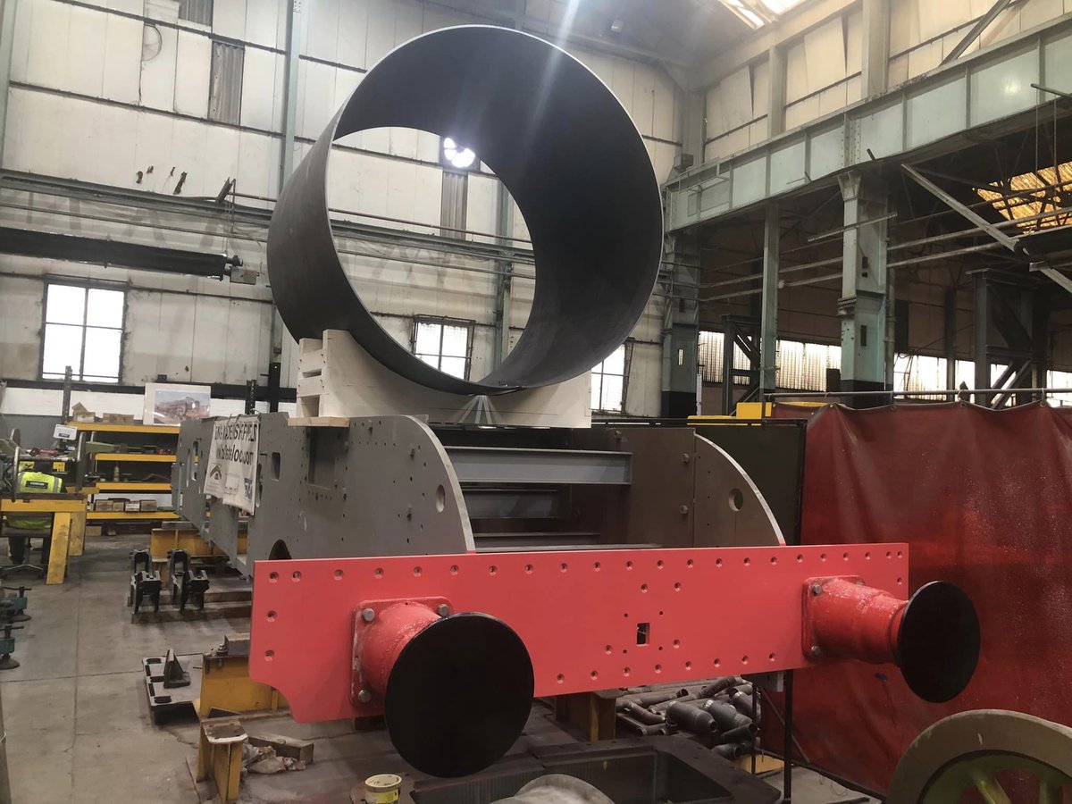 One of the B17 SLT directors visited Sheffield and took a wooden saddle to our base at CTL Seal and fitted it to the frames to act as a mount for the smokebox wrapper delivered two week ago. 61673 is really coming together now 😀👍.<a href="/railadvent/">RailAdvent</a>