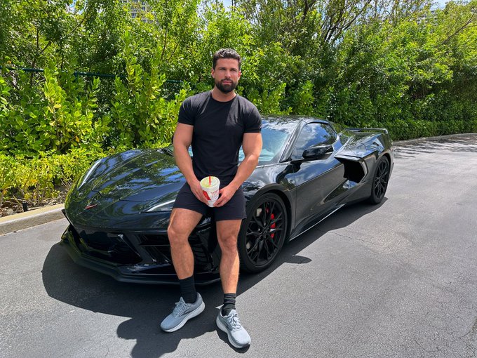 Stepping outside to a sunny, warm and breezy day. So grateful for this beautiful weather and all the<a href="/tag/grateful"class="tags"><span>#grateful</span></a><a href="/tag/beautifulday"class="tags"><span>#beautifulday</span></a>