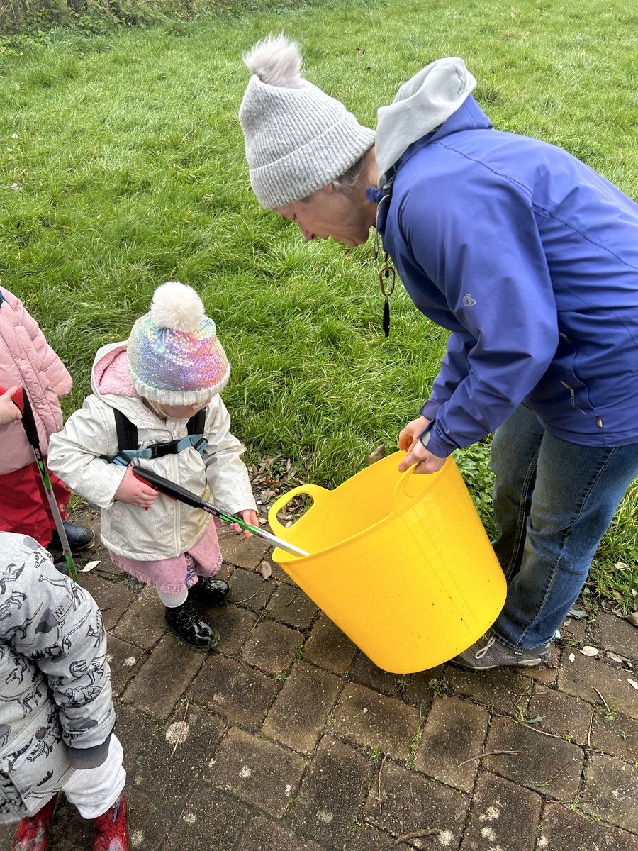 Last week our Ocean Todds ventured outside to take part in the #GreatBritishSpringClean, helping us collect litter around our Aquarium! ♻️ 🦀 On April 6th we'll be venturing out into the wild again for a Rockpool adventure at Wembury Beach: bit.ly/OCNtodds