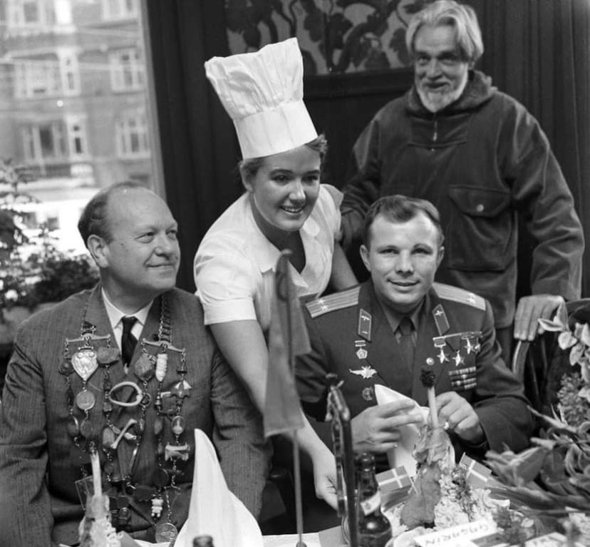 I’ve always wondered why this classic Danish dish: breaded fish fillets, salmon, roe, and prawns on bread is called ‘stjerneskud’ (‘shooting star’). Turns out it was invented by chef Ida Davidsen to honour first man in space, Soviet Yuri Gagarin, for his 1962 visit to Copenhagen!