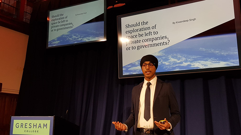 GreshamCollege's tweet photo. Our eight speaker and finalist is Kiwandeep Singh, of Lampton Academy, Hounslow @LamptonSch answering question 4: Should the exploration of #space be left to private companies, or to governments?
#greshamcompetition #oracy #astronomy https://t.co/Idpwmk8xUX