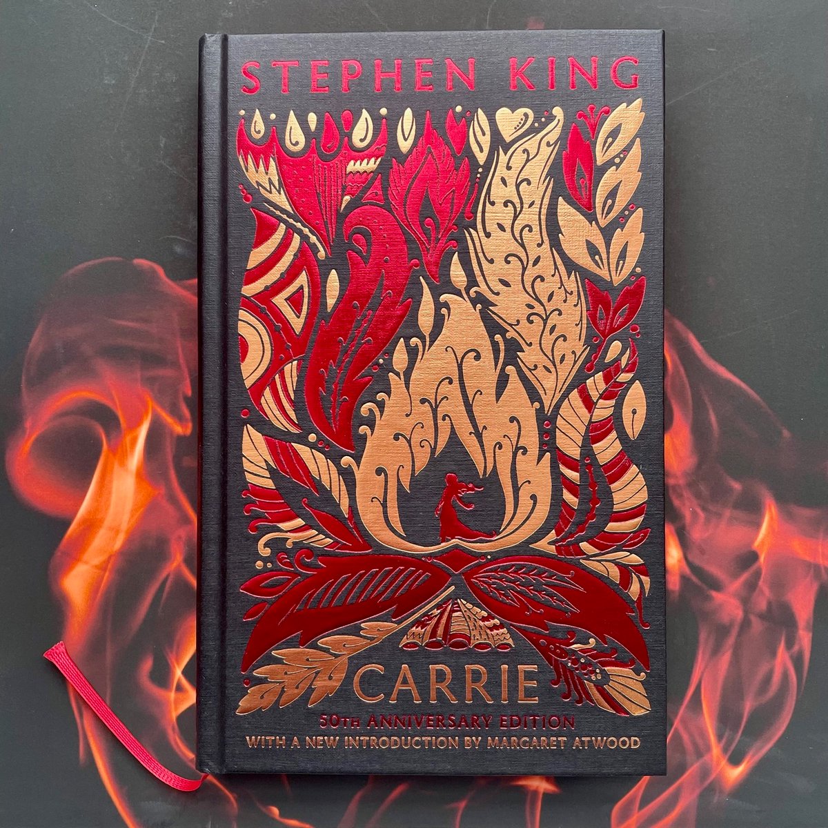 The stunning new hardback edition of @StephenKing's first bestseller: Carrie is out today! With a brand new introduction by Margaret Atwood and published in advance of the 50th anniversary next month. Find out more and order your copy here: brnw.ch/21wIfn4