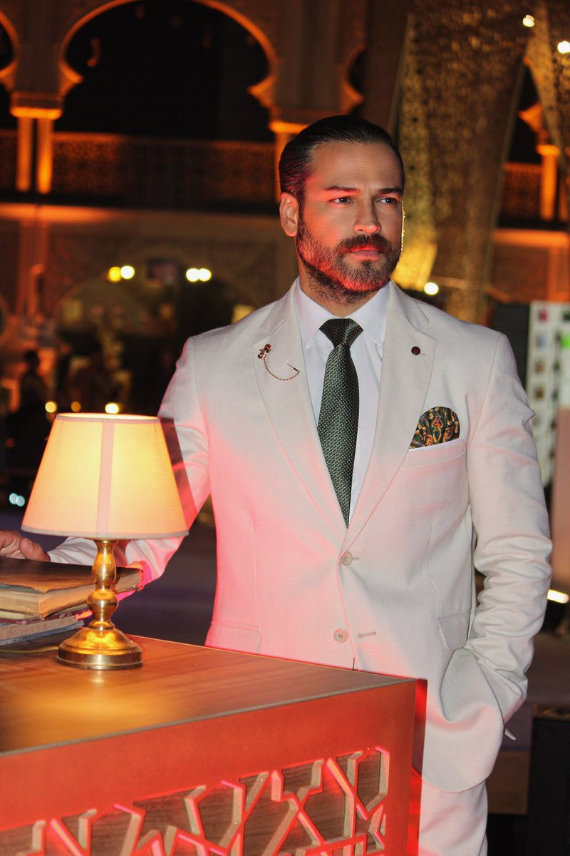 الليلة بدنا نولعها 
هاشتاق #اكرم_من_مين  #وسام_حنا 
<a href="/LBCILebanon/">LBCI TV</a> 
ريتويت = جائزة 
بيت 🏠 
سيارة 🚘 
انطلقوااااااااااااا