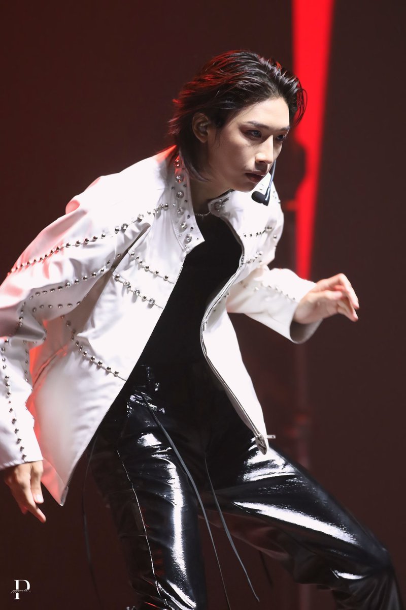NEXpicsmemory's tweet photo. VAMPIRE🧛🏼🩸

#TotyMusicAwardsxBUS
#PEPSIpresentsTotyMusicAwards 
#NEXnattakit https://t.co/Xbotz6wwPX