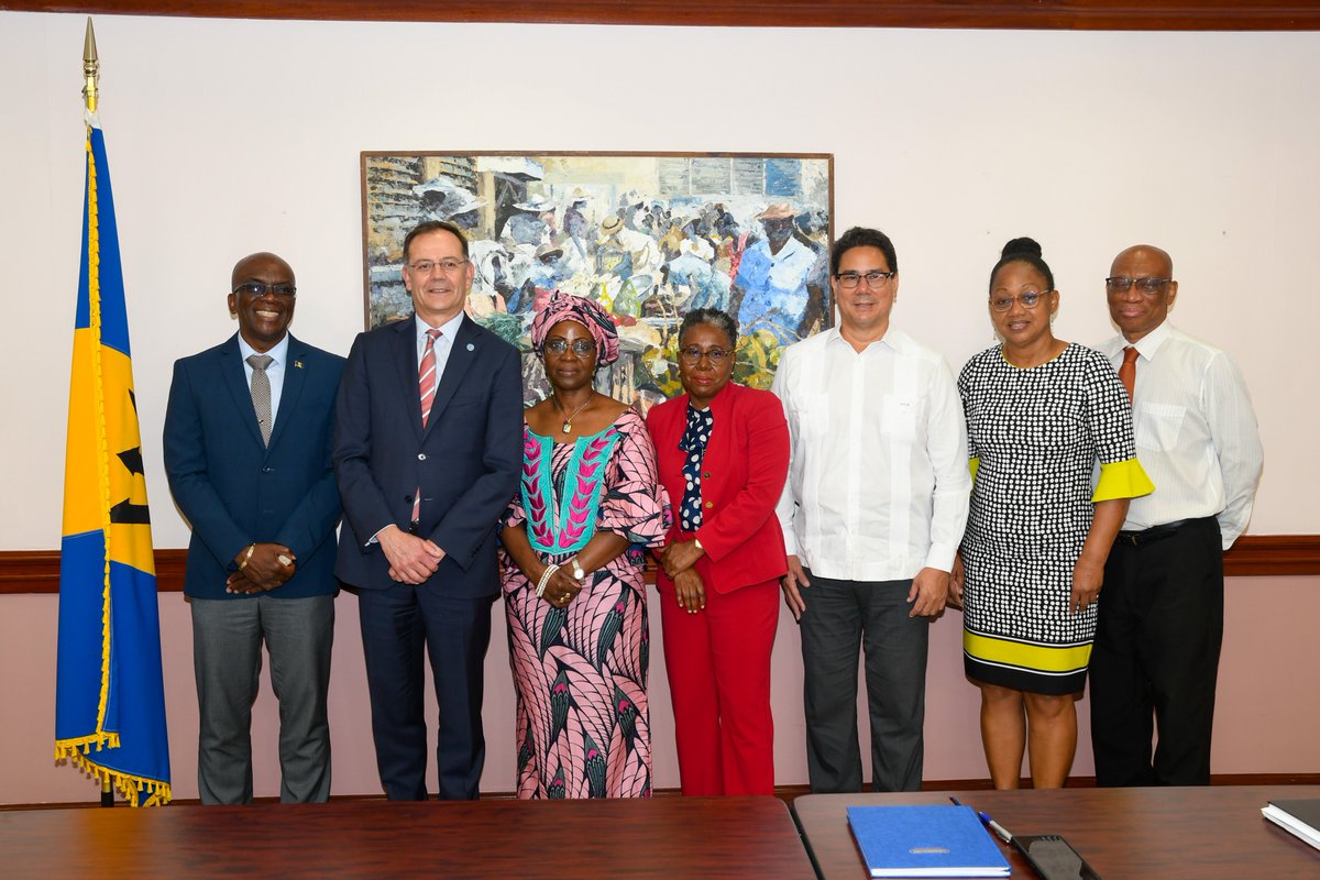 @Manu_FAO, Assistant Director-General, Fisheries & Aquaculture Division & FAO's @CheazJuan & Yvette Die Ouadi recently met up with the Hon. Charles Griffith, Minister of Sports in #Barbados 🇧🇧& his team. Stay tuned for some innovative collaboration for the #youth 🧒👧. @FAOfish